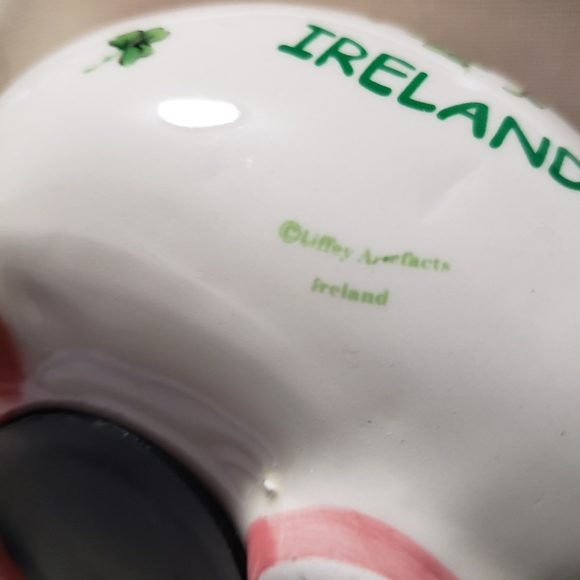 Look at this cute face.. Cute Ceramic Piggy Bank from Ireland. - Picture 6 of 7